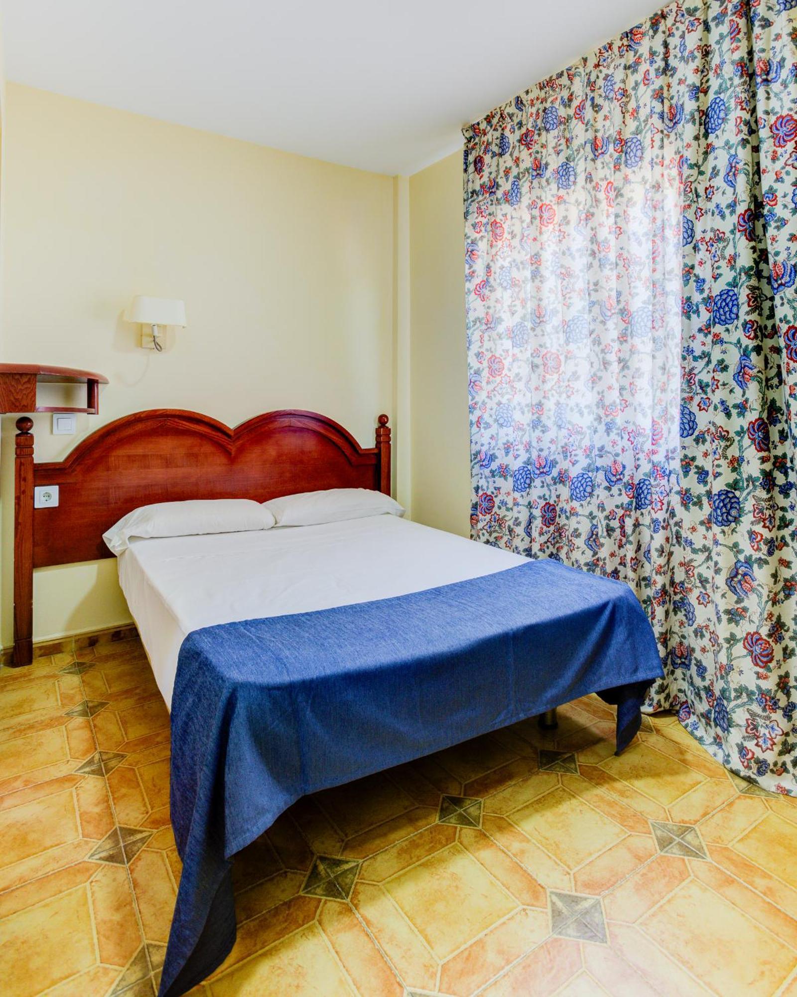 הומאנס דה מדריד Hotel Pizarro מראה חיצוני תמונה