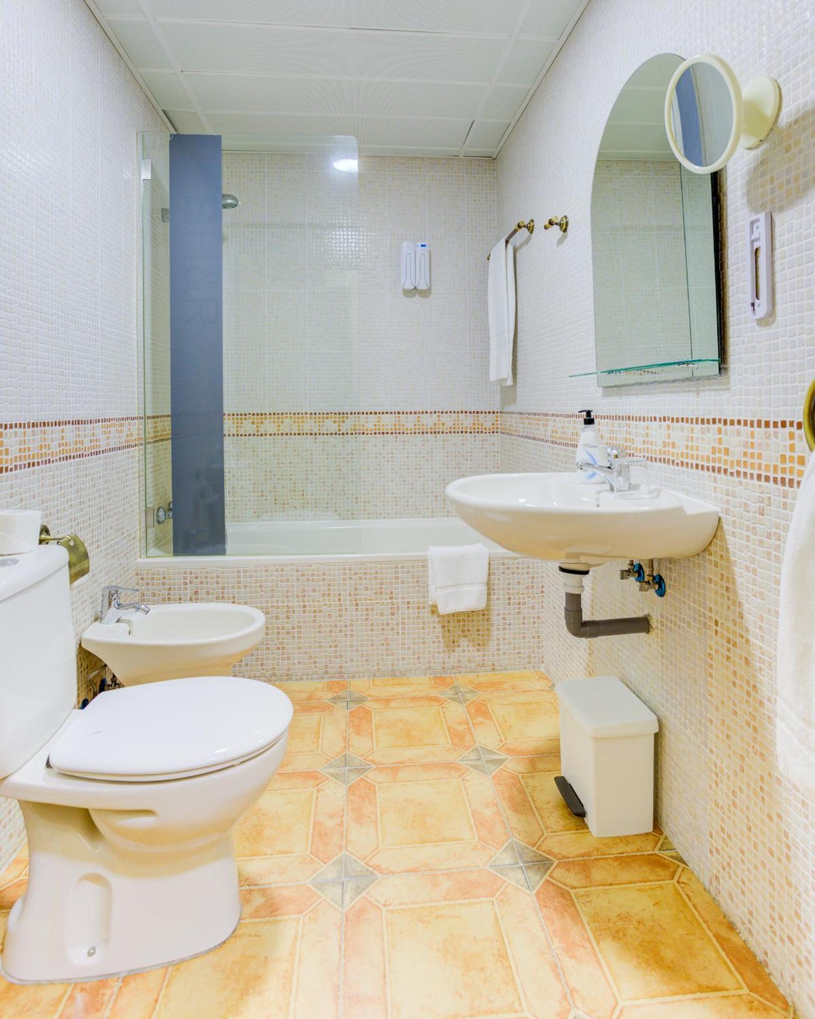הומאנס דה מדריד Hotel Pizarro מראה חיצוני תמונה